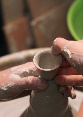 Keramikhold (10-12 år) - Forår 2026 - Klik for at tilmelde dig